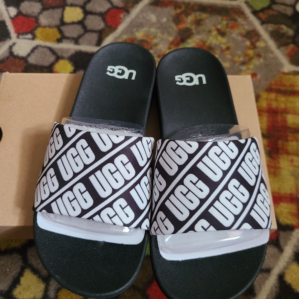 UGG flip flops
